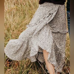 Carly Jean Los Angeles Floral Maxi Skirt